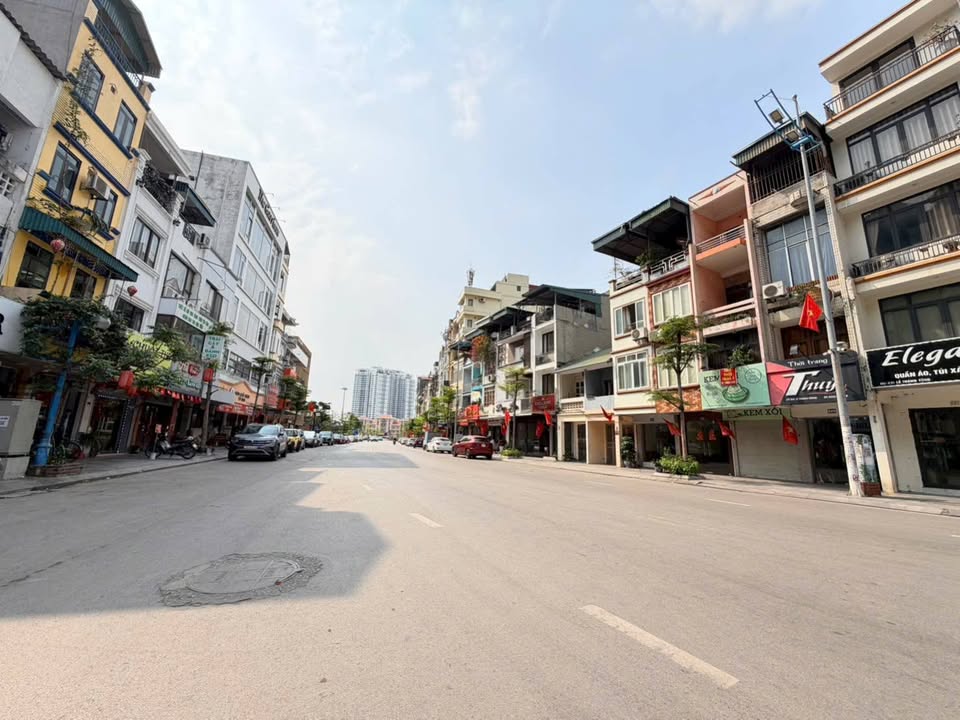 Nhà phố Lê Thánh Tông Hạ Long 6,8 tỷ - Mặt tiền kinh doanh