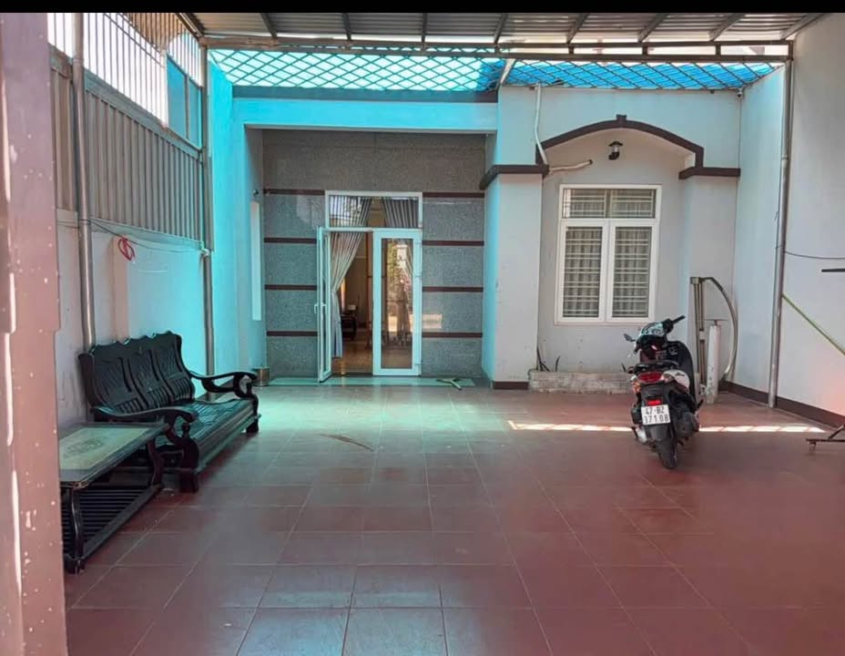 Nhà góc Phạm Ngũ Lão Buôn Ma Thuột 7 triệu - Mặt tiền kinh doanh