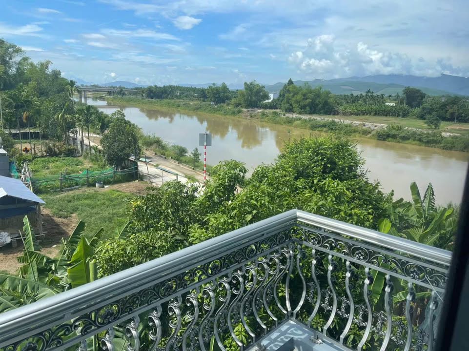 Nhà Hòa Tiến Đà Nẵng 160m² 3 tỷ - Ô tô vào tận nhà