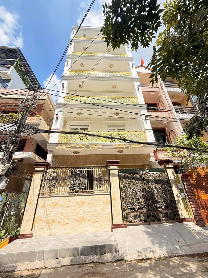 Van phong Quan 10 144m2 60 trieu - Vi tri trung tam