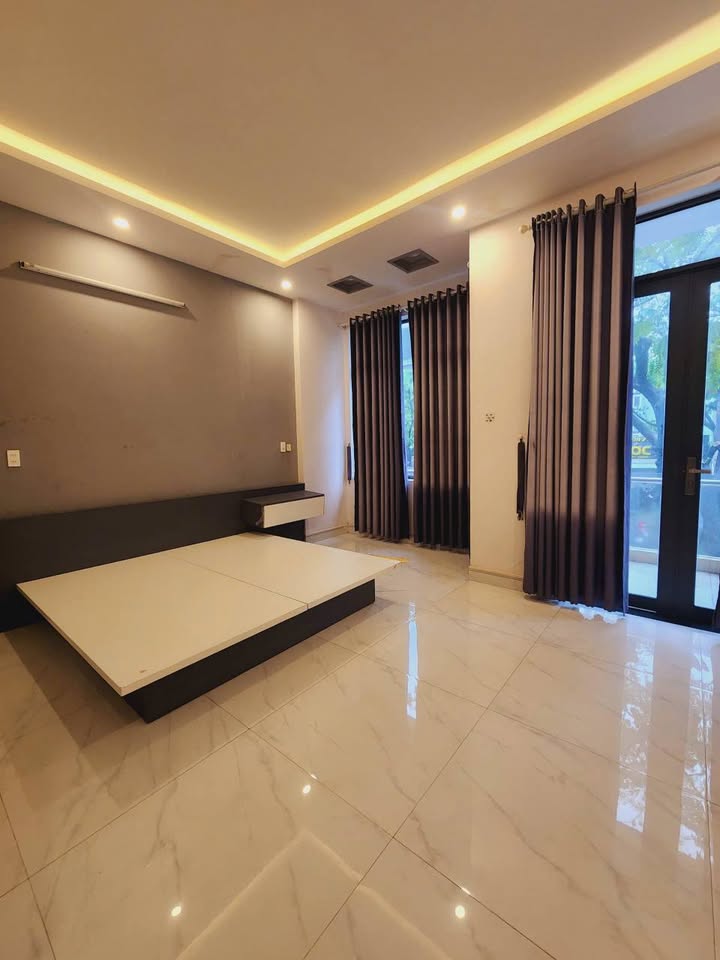 Nhà Khúc Hạo Hội An 100m² giá 15 triệu - Ô tô vào tận nhà