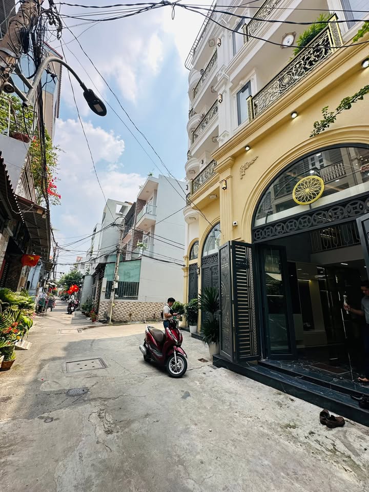 Nhà Bùi Quang Là Gò Vấp 46m² giá 7.6 tỷ - Ô tô vào tận nhà