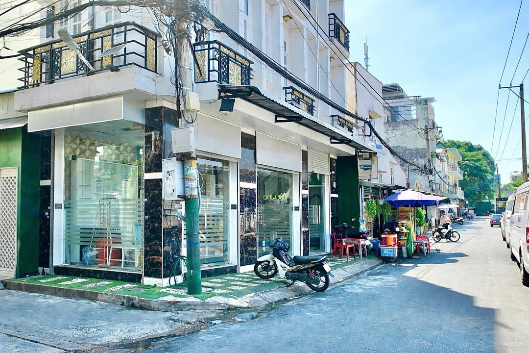 Văn phòng Phan Huy Ích 40m² 11 triệu - Vị trí trung tâm