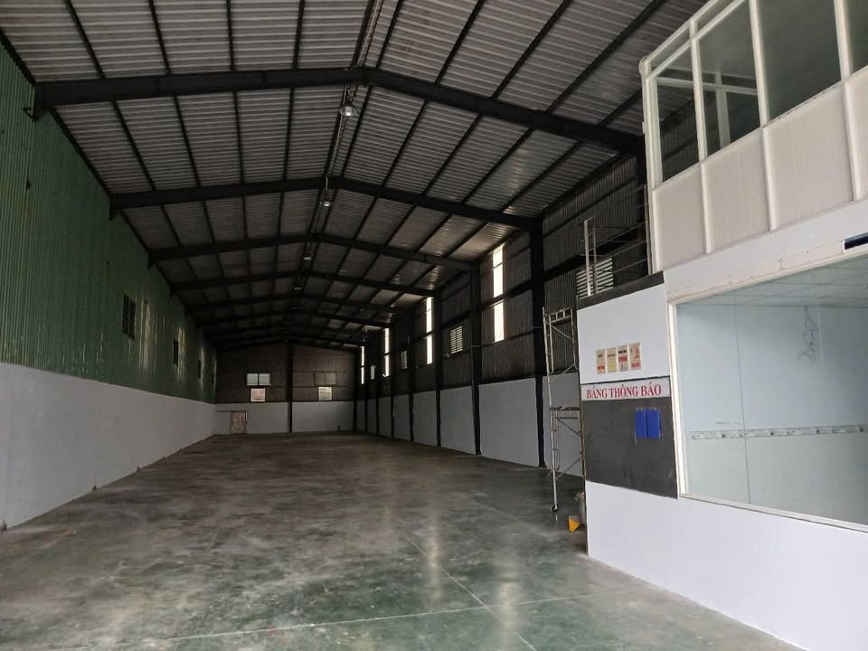 Kho xưởng Thạnh Lộc Q12 800m² 42 triệu - Hoạt động ngay