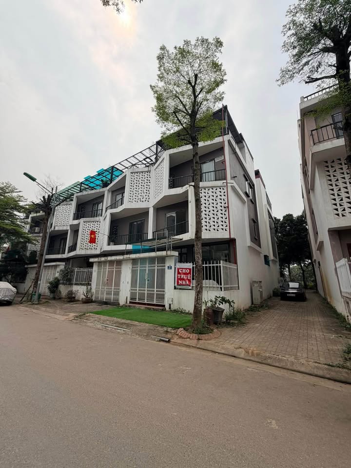 Townhouse Nam 32 Hoài Đức 72m2 - Mặt tiền kinh doanh
