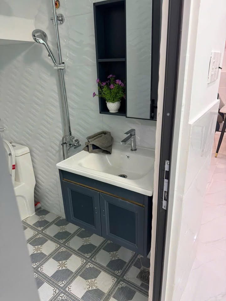 Nhà nguyên căn Nguyễn Thị Tần P.7 Q.8 42m² 10 triệu Sẵn sàng ở ngay