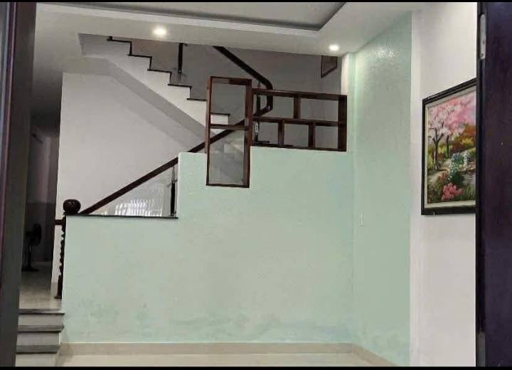 Nhà riêng Cây Gáo Vạn Thạnh 100m² 8tr - Ô tô vào tận nhà