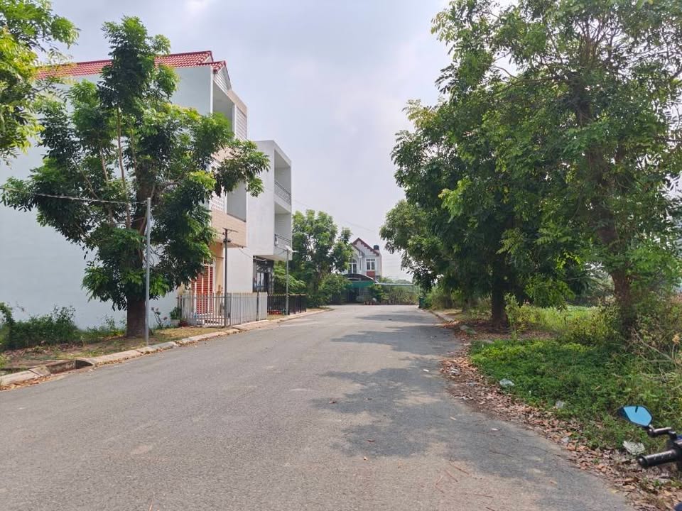 Đất nền KDC 135 Bến Lức 100m²/3,05 tỷ - Sổ đỏ chính chủ