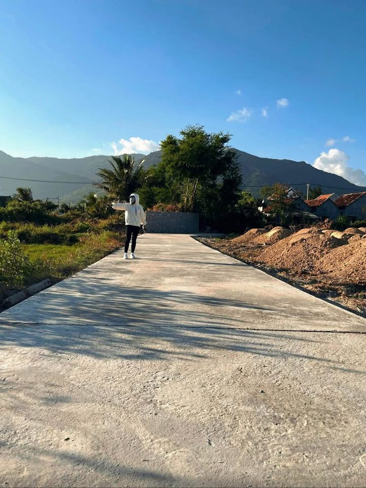 Đất nền KKT Vân Phong Nguyễn Huệ 90m2 700tr - Sổ đỏ chính chủ