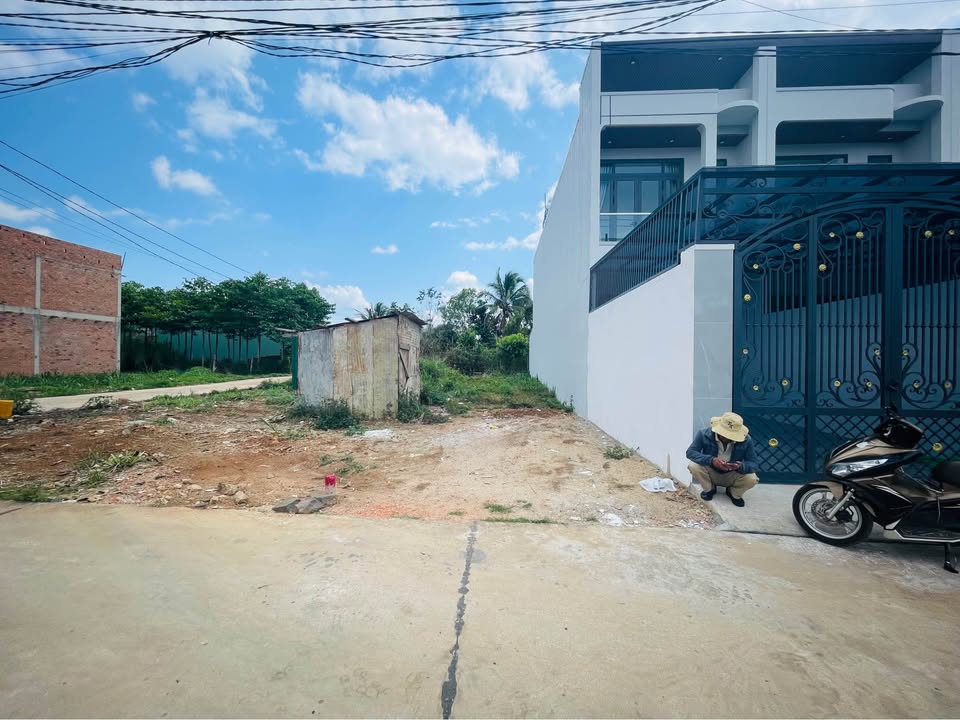 Đất hẻm 580 Lý Thái Tổ Q10 100m² 1.1 tỷ - Sổ đỏ