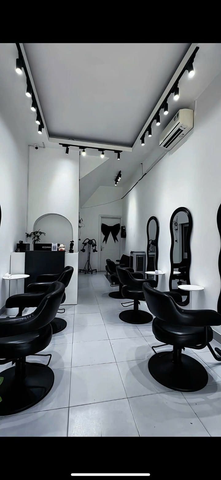 Nhà nguyên căn Văn Cao Tân Phú 45m² 14 triệu - Ô tô vào nhà