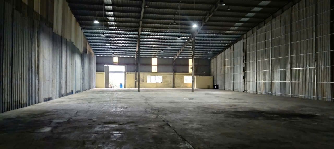 Kho xưởng Thăng Long Quốc Oai 1200m² 102tr - Hạ tầng đầy đủ