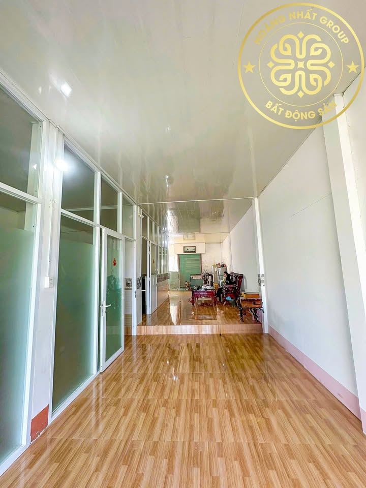 Nhà mặt tiền Huỳnh Thúc Kháng Cà Mau 135m2 giá 8 triệu - Vị trí đắc địa