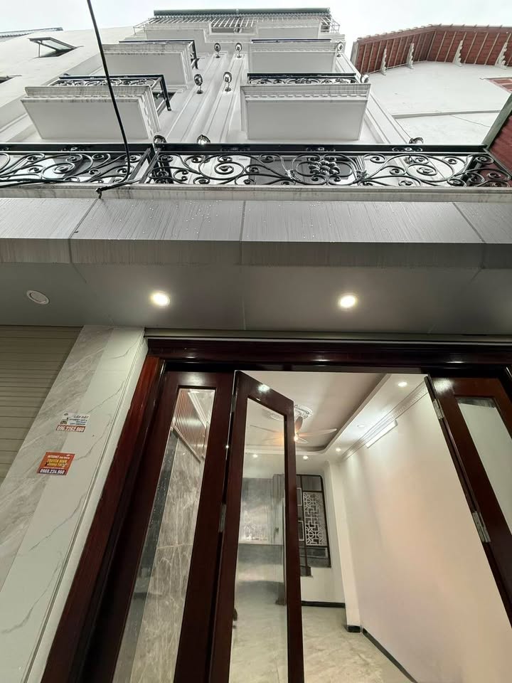 Nhà Bát Khối Long Biên 30m² giá 6 tỷ - Chính chủ ô tô vào được