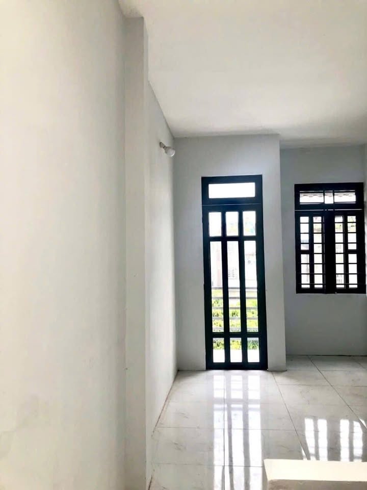 Nhà nguyên căn Linh Xuân Thủ Đức 3PN 6 triệu - Vị trí đẹp