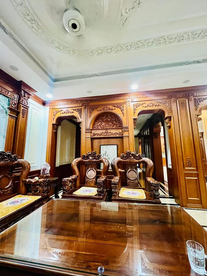 Biệt thự Bàu Cát Phạm Phú Thứ 215m² 44 tỷ - Ô tô vào tận nhà