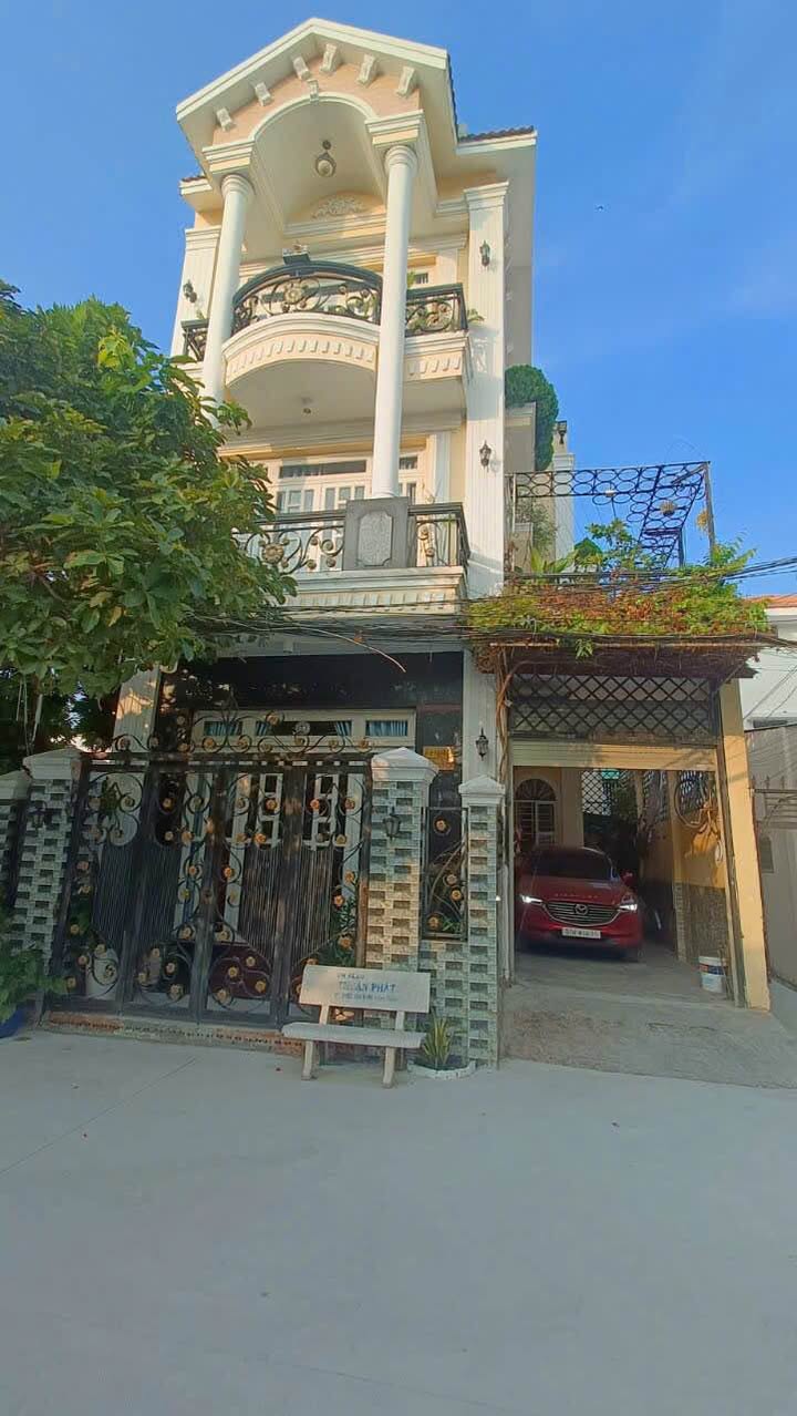 Nhà nguyên căn Huỳnh Tấn Phát 96m² 18 triệu - Oto vào