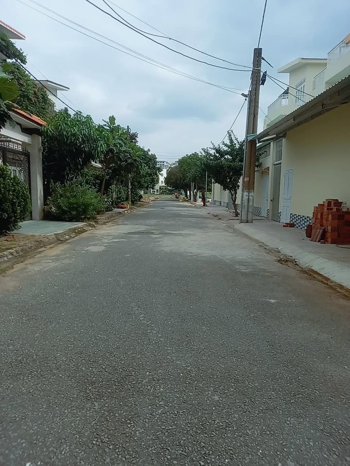 Nhà riêng Long Trường Thủ Đức 100m² giá mềm - Chính chủ bán gấp