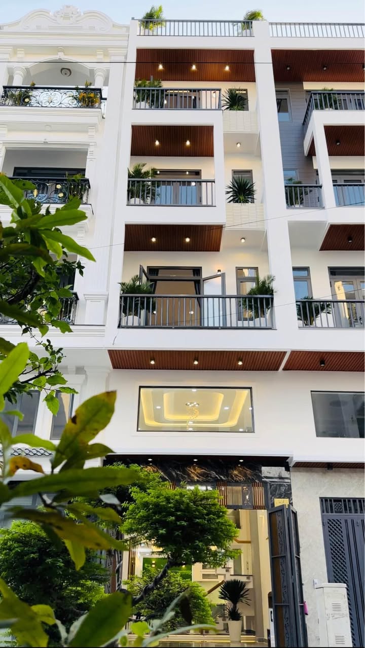 Townhouse Ngã Tư Ga Q12 56m² 5.6 tỷ - Mặt tiền kinh doanh