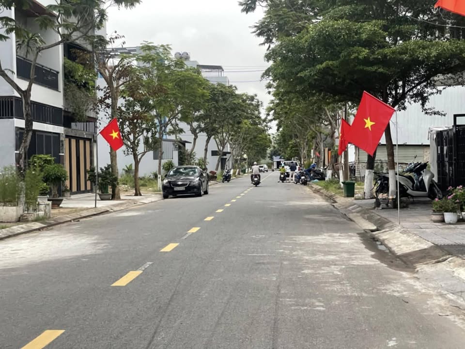 Đất nền Lê Văn Hiến 78m² 8.1 tỷ - Sổ đỏ chính chủ