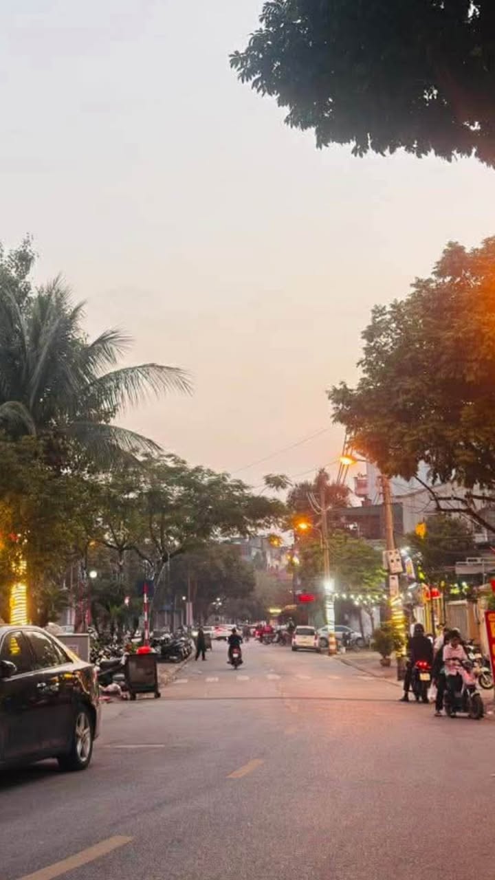 Nhà phố Bồ Đề Long Biên 100m² 62.8 tỷ - Chính chủ bán