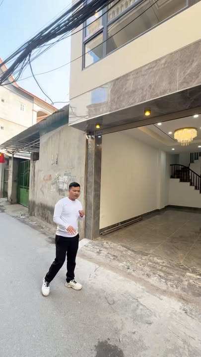 Nhà riêng Cự Khối Long Biên 52m² 14 tỷ - Ô tô vào nhà