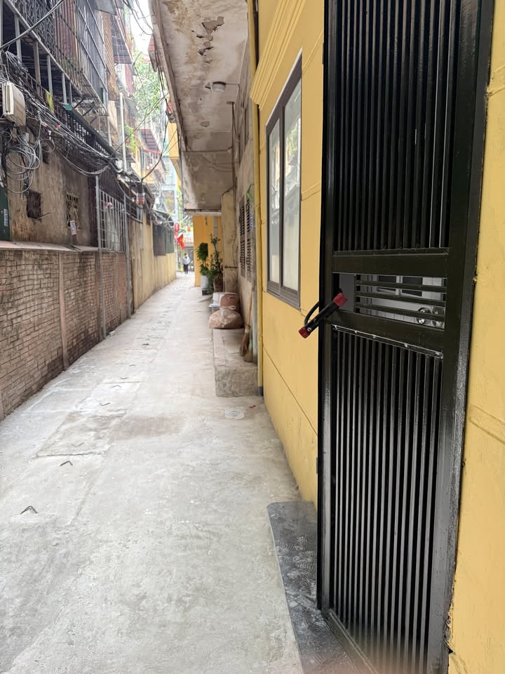 Nhà nguyên căn Ngõ 203 Kim Ngưu 30m² 9,5 triệu - Sẵn sàng ở ngay