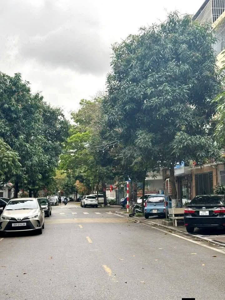 Townhouse KĐT Văn Phú Hà Đông 90m² 20 tỷ - Chính chủ