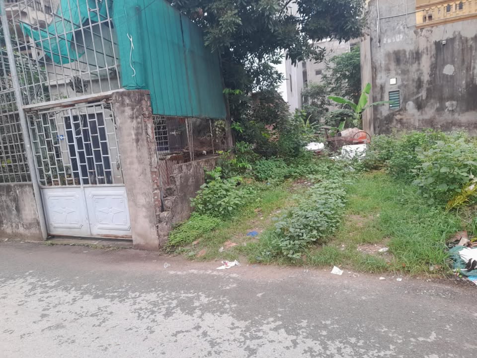 Đất Thị trấn Chúc Sơn 100m² hơn 3 tỷ - Sổ đỏ chính chủ