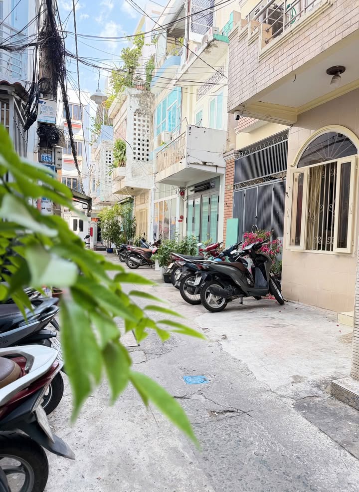 Nhà Phú Nhuận Hoàng Văn Thụ 33m² 6,75 tỷ - Sẵn sàng ở ngay