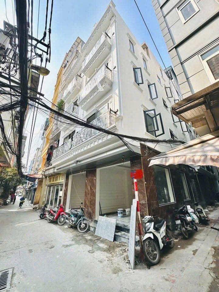 Nhà Cầu Giấy Đường Cầu Giấy 50m² 13 tỷ - Ô tô vào tận nhà