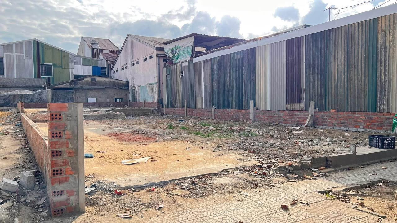 Đất trống Trường Chinh Huế 280m², thỏa thuận - Đường to ô tô