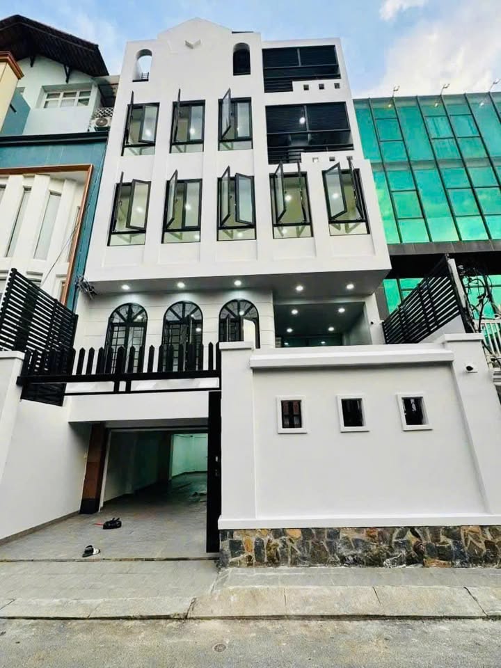 Nhà nguyên căn 56A Lê Văn Sỹ 150m² 45 triệu - Ô tô vào tận nhà