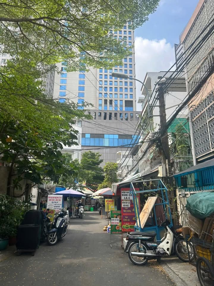 Nhà Nguyễn Văn Thương Bình Thạnh 16 triệu Vị trí đẹp