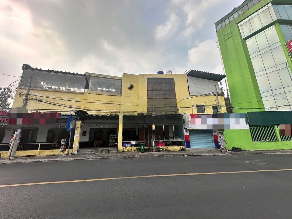 Nhà phố Nguyễn Kiệm 210m2 100 triệu - Mặt tiền kinh doanh