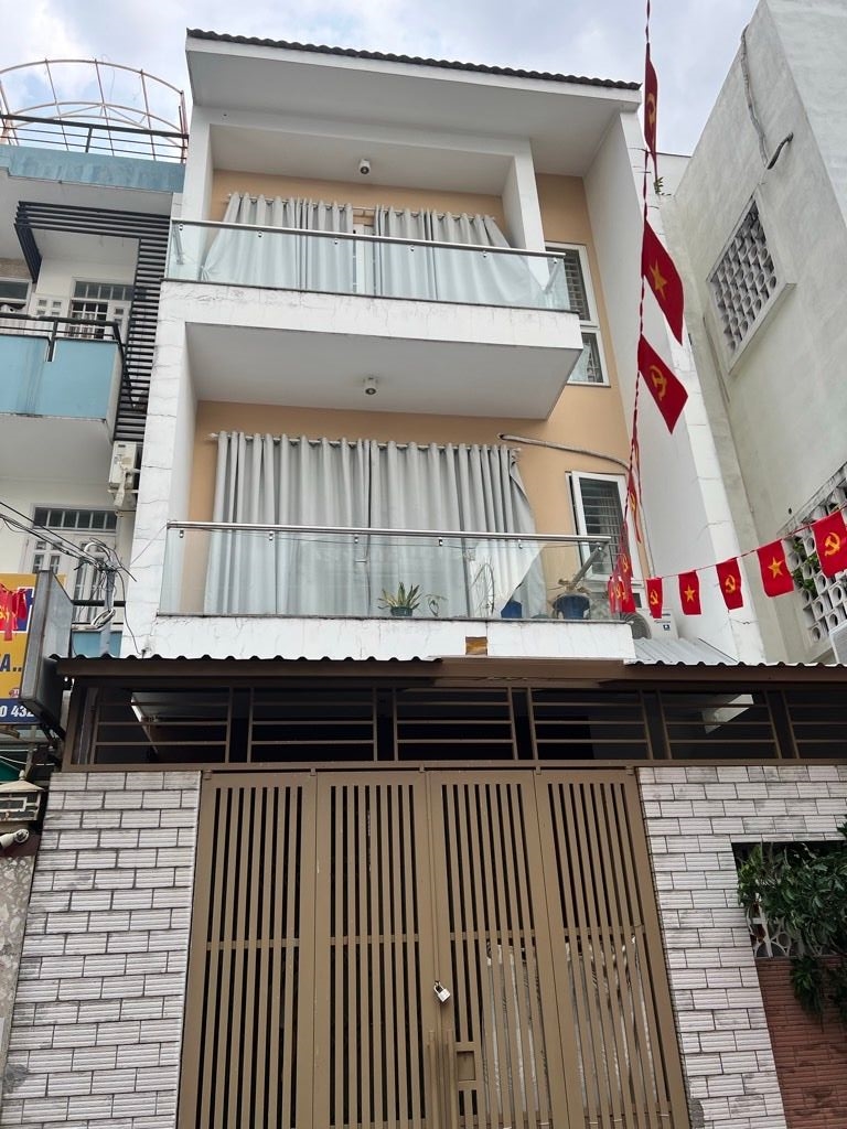 Nhà phố Tân Phú 106m² 12.5 tỷ - Vị trí đắc địa, sổ hồng sẵn!