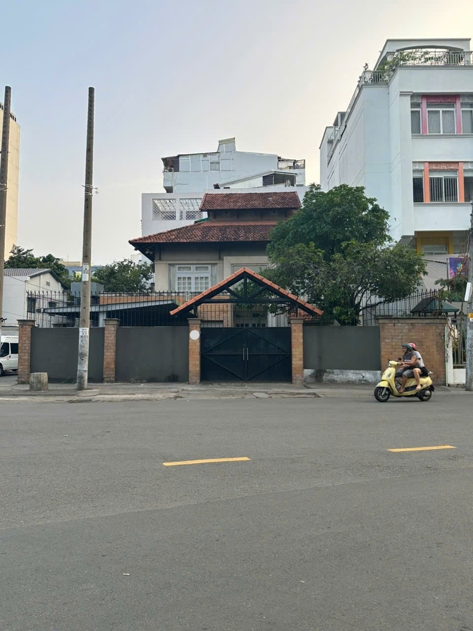 Biệt thự Quận 11 328m² giá 125 tỷ - Vị trí đẹp, 2 mặt tiền!