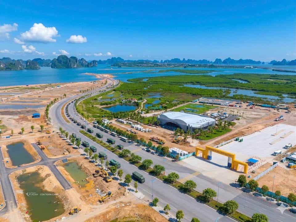 Shophouse Vinhomes Hạ Long Xanh 90m² giá 8 tỷ - Đầu tư sinh lời!