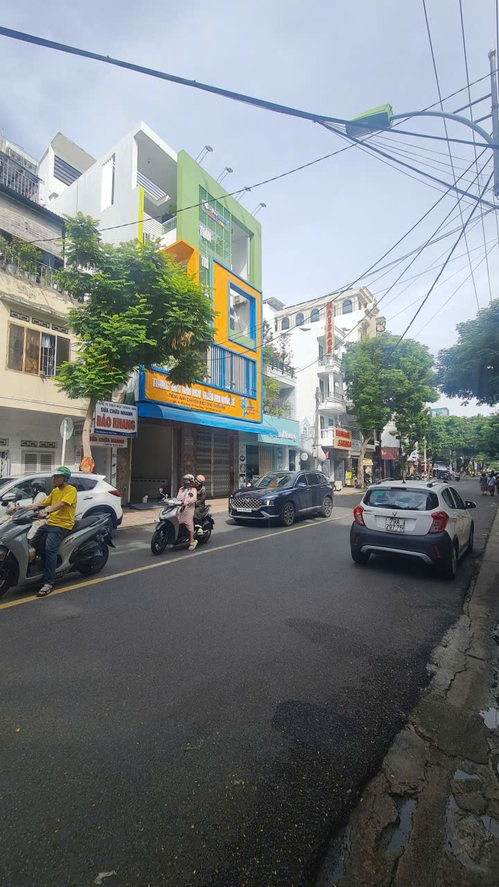 Nhà 3 Tầng Nha Trang góc Hồng Bàng – Ngô Gia Tự, 46.7m², KD ngay!