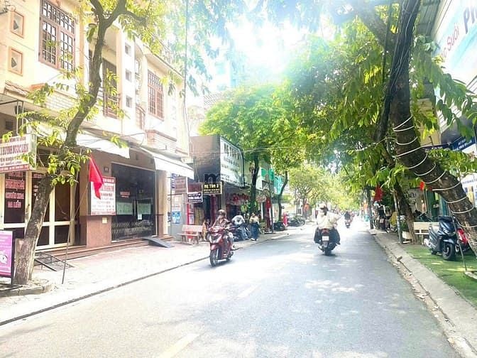 Nhà Mặt Tiền Nguyễn Việt Hồng, Ninh Kiều 22 Tỷ - Sẵn sàng Kinh Doanh!