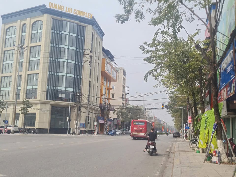 Đất nền 90m² mặt tiền 6m trục chính Mê Linh, Vĩnh Yên - Giá 11 tỷ