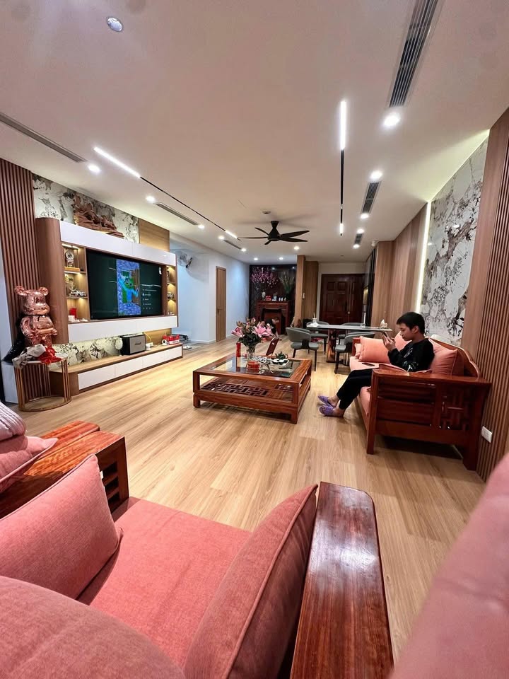 Căn hộ Ciputra Bắc Từ Liêm 145m² giá 13.3 tỷ - View đẹp