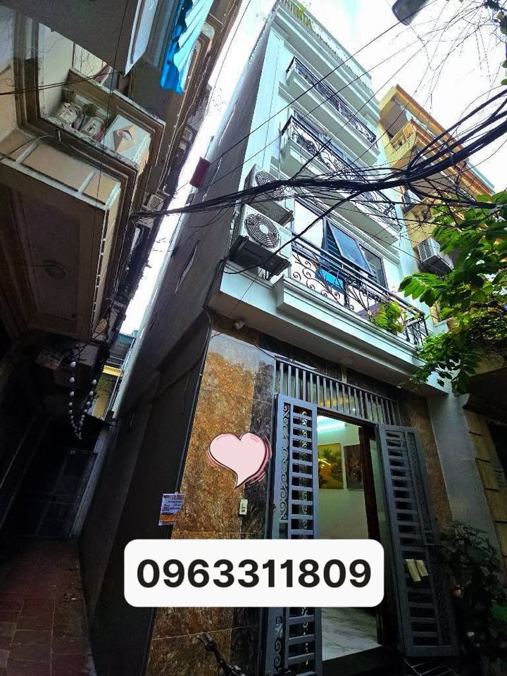 Bán nhà góc 5 tầng Lĩnh Nam, Hoàng Mai - 32m², 3PN, full nội thất, giá 7.9 tỷ
