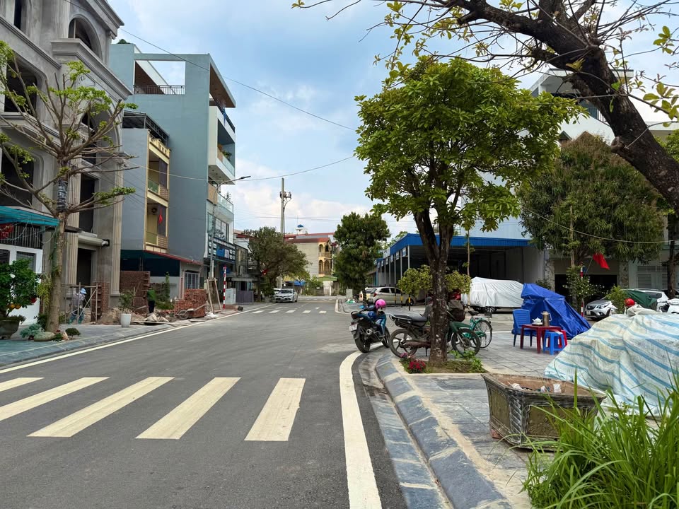 Đất Góc VIP 331m² Tây Yết Kiêu, Phủ Lý - View Công Viên, Sẵn Sàng Xây Biệt Thự