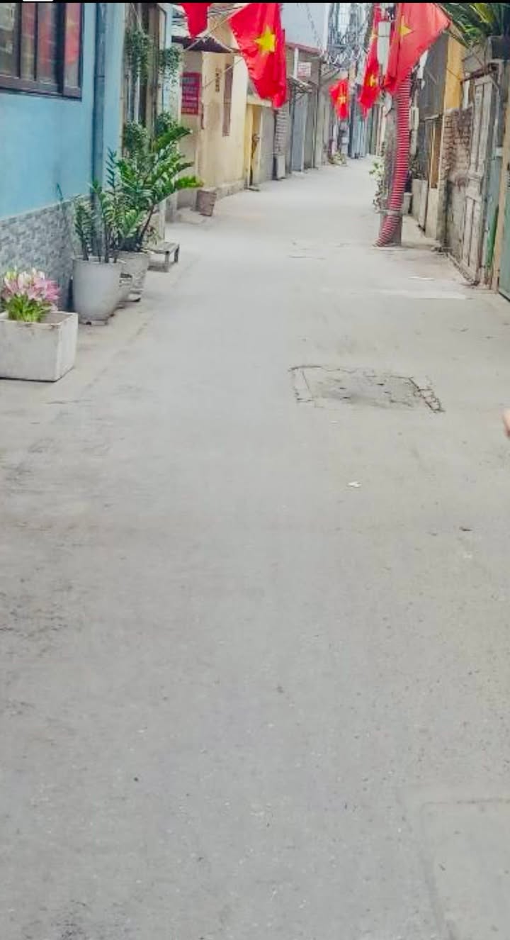 Nhà 34m² 5 Tầng Full Nội Thất, Ngõ Rộng Thông Văn Quán - Giá Hơn 8 Tỷ