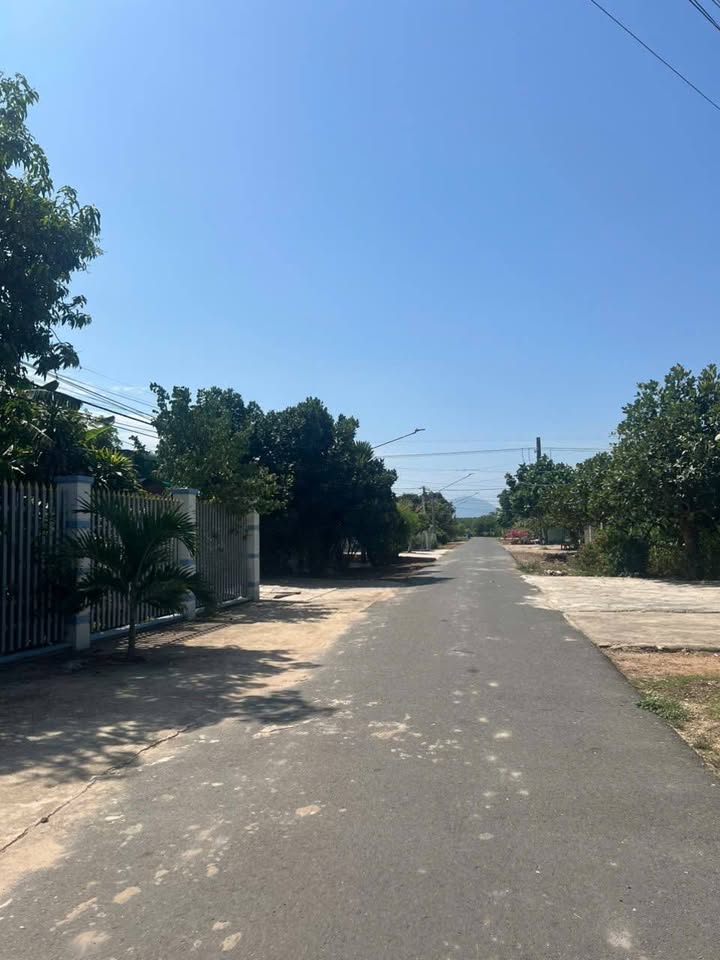 Bán đất Tân Châu, Tây Ninh 168m² - Vị trí đắc địa, sổ đỏ chính chủ