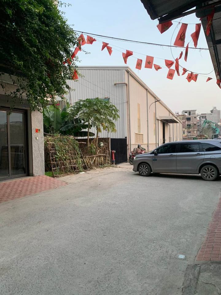 Nhà Lô Góc Mặt Tiền Rộng 51.3m² Phố Đức Giang, Long Biên - Giá 9.6 Tỷ