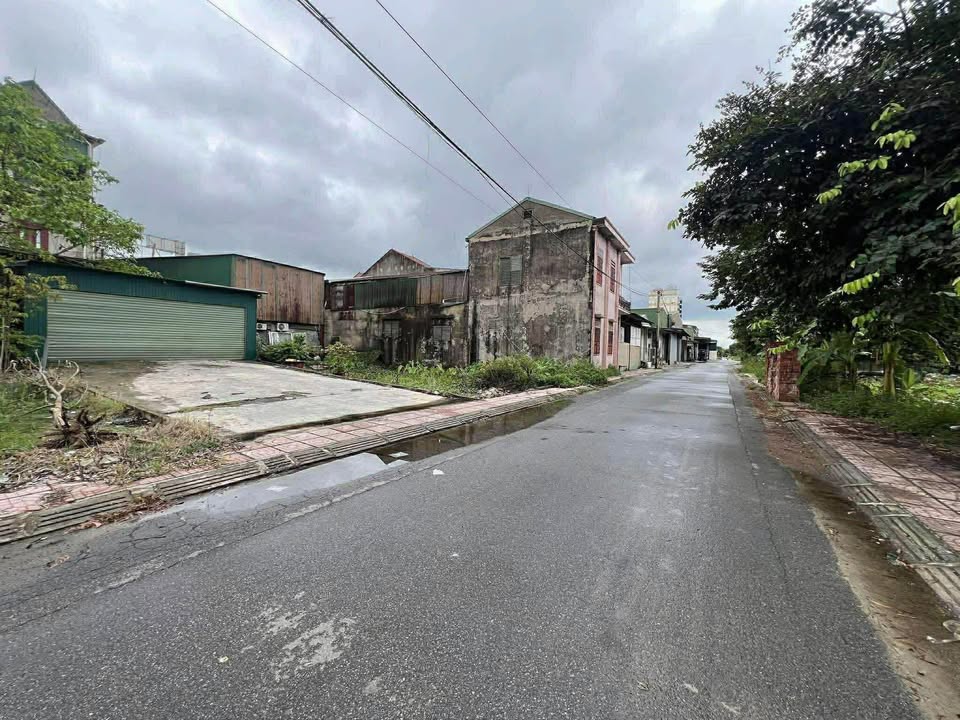 Đất nền Hà Tĩnh 200m² - Lối 2 QL1A, Tân Lộc, Thạch Hà - Giá từ 5 tỷ