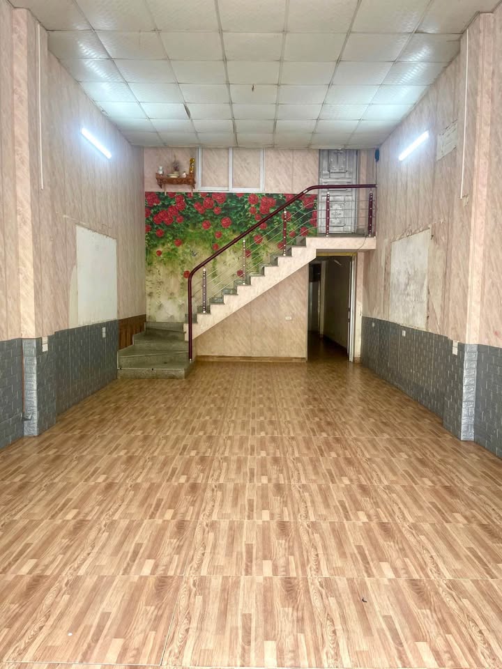 Nhà Mặt Tiền Yết Kiêu, TP Lào Cai - 90m², Hướng Bắc, Giá 3.45 Tỷ