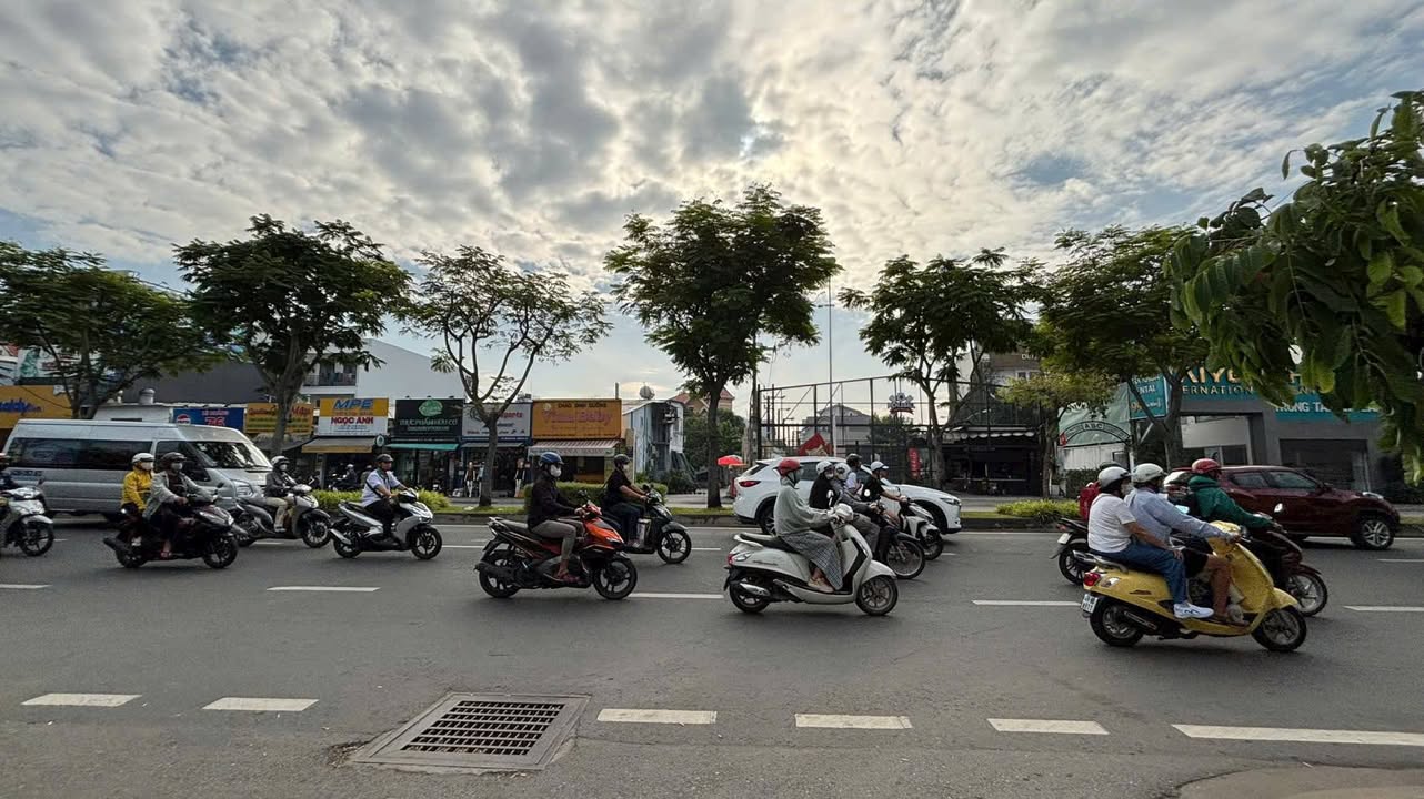 Nhà mặt tiền Trần Não An Khánh 46m2 35 trieu - Kinh doanh